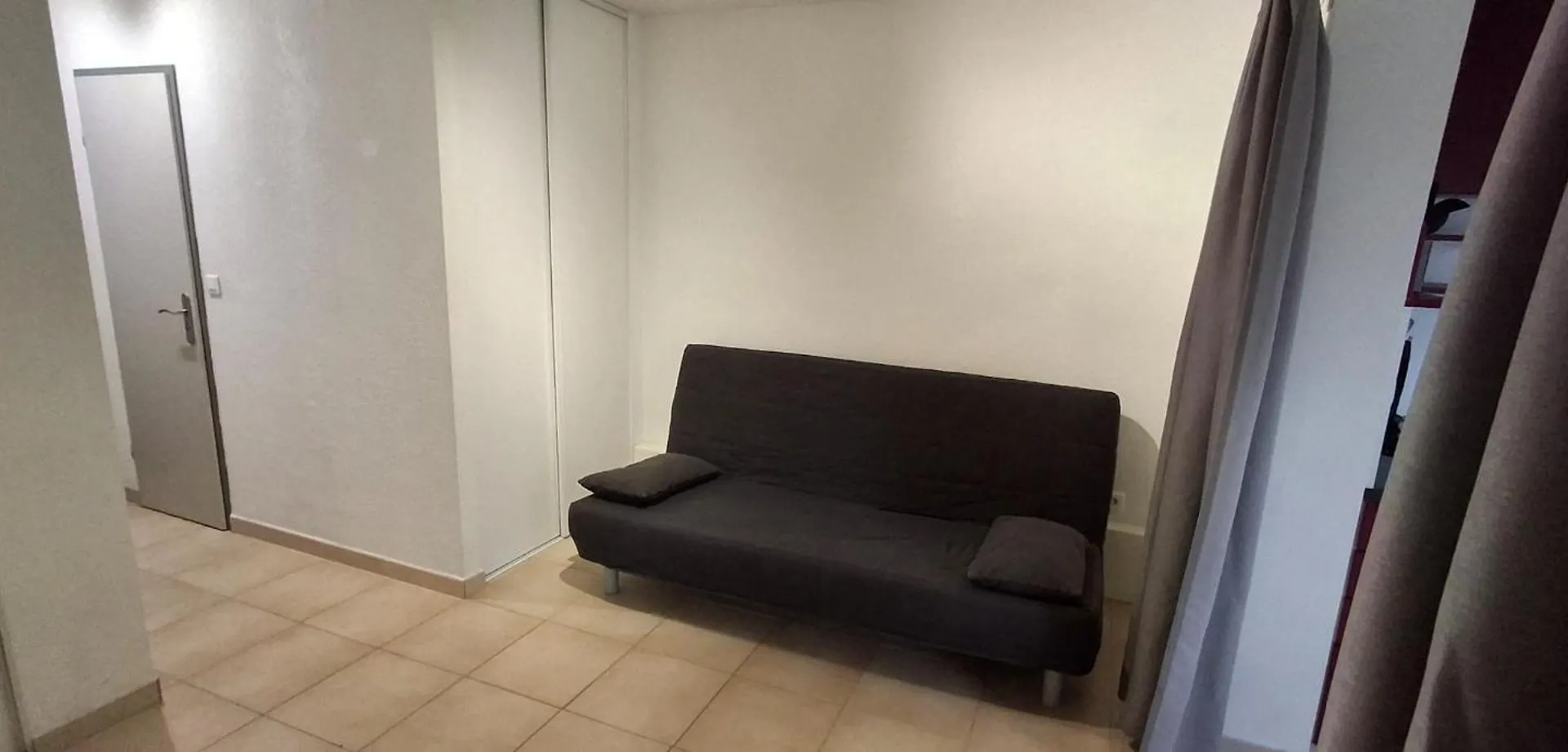 Studio Village Camarguais Arles France